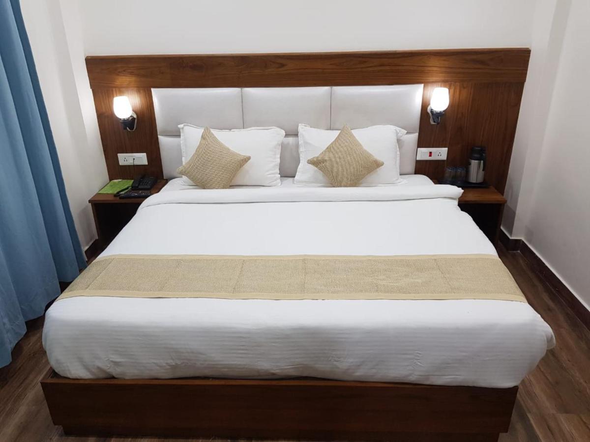 Hotel The Paal Shimla Zewnętrze zdjęcie